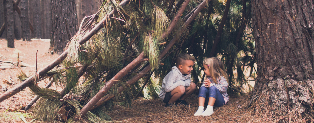 Playing In Nature Really Does Keep Kids Happier - MONAT GLOBAL